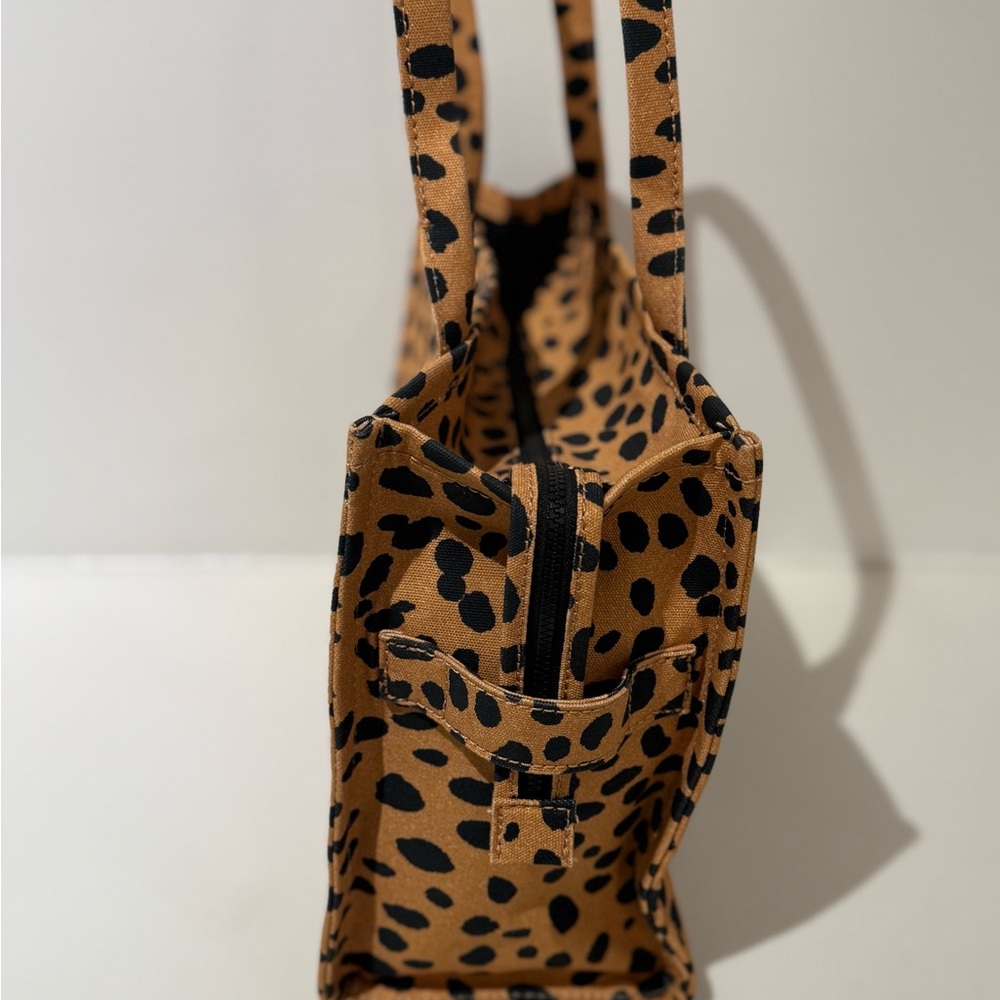 NWT Marc Jacobs large cheetah print canvas tote (LAST ONE!) - Picture 6 of 8